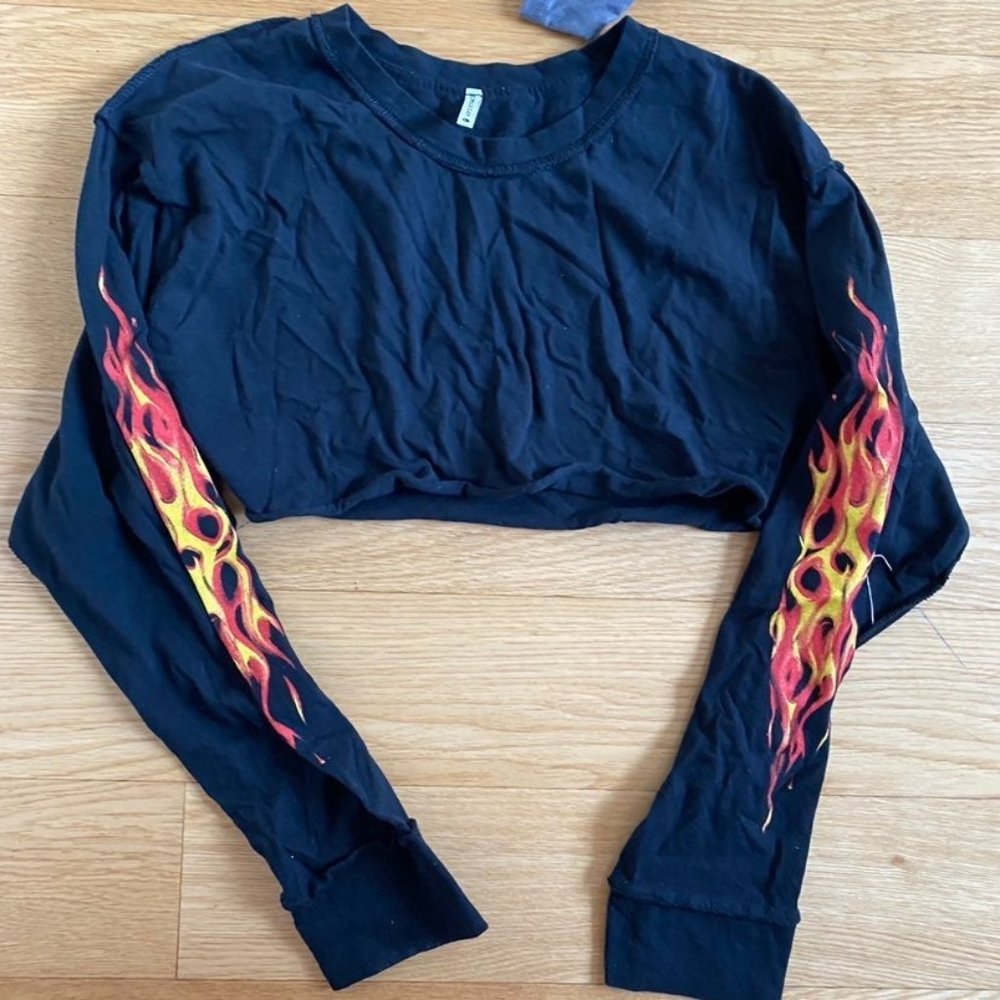 LF Flame Sleeve Crop Top